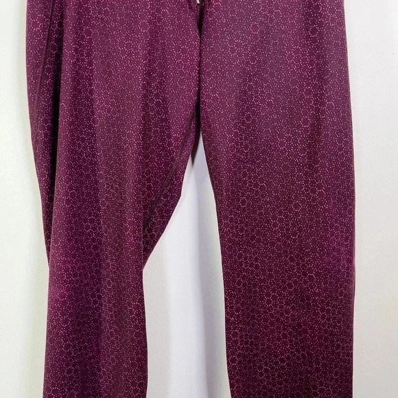 LULULEMON | SHAKE IT OUT  CROP IN STAR PIXEL RASBERRY - Picture 6 of 14